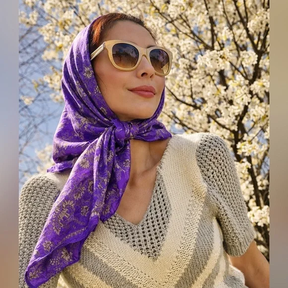 Vintage Silk Scarf | Floral Jacquard | 39x39 - Picture 10 of 10